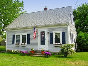 Cape Cod Holiday Rental :: Front Yard